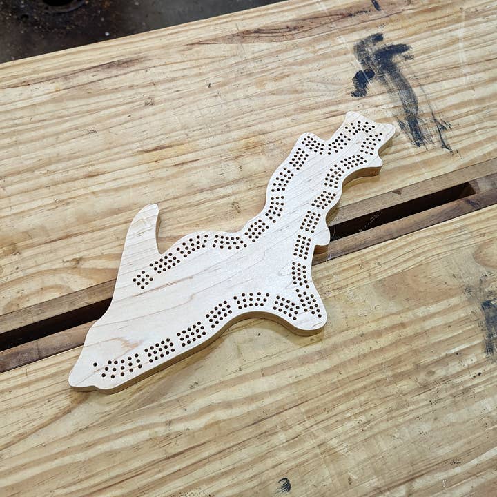 Arts and Craftsmanship - Wholesale Board Game - Michigan Upper Peninsula State MI Cribbage Board, Includes Pegs!