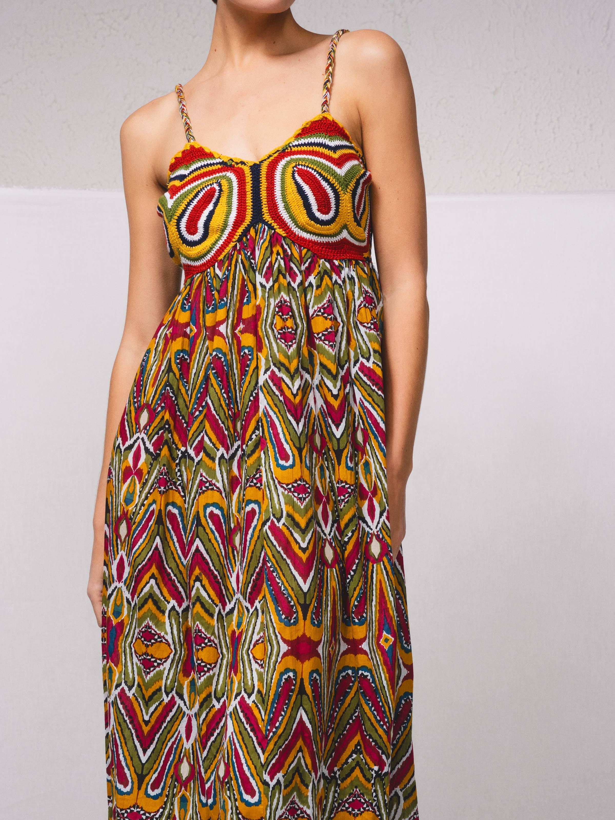 Veelkleurig Gedrukt midijurk met gehaakte top en dunne gevlochten bandjes voor groothandel op Faire2