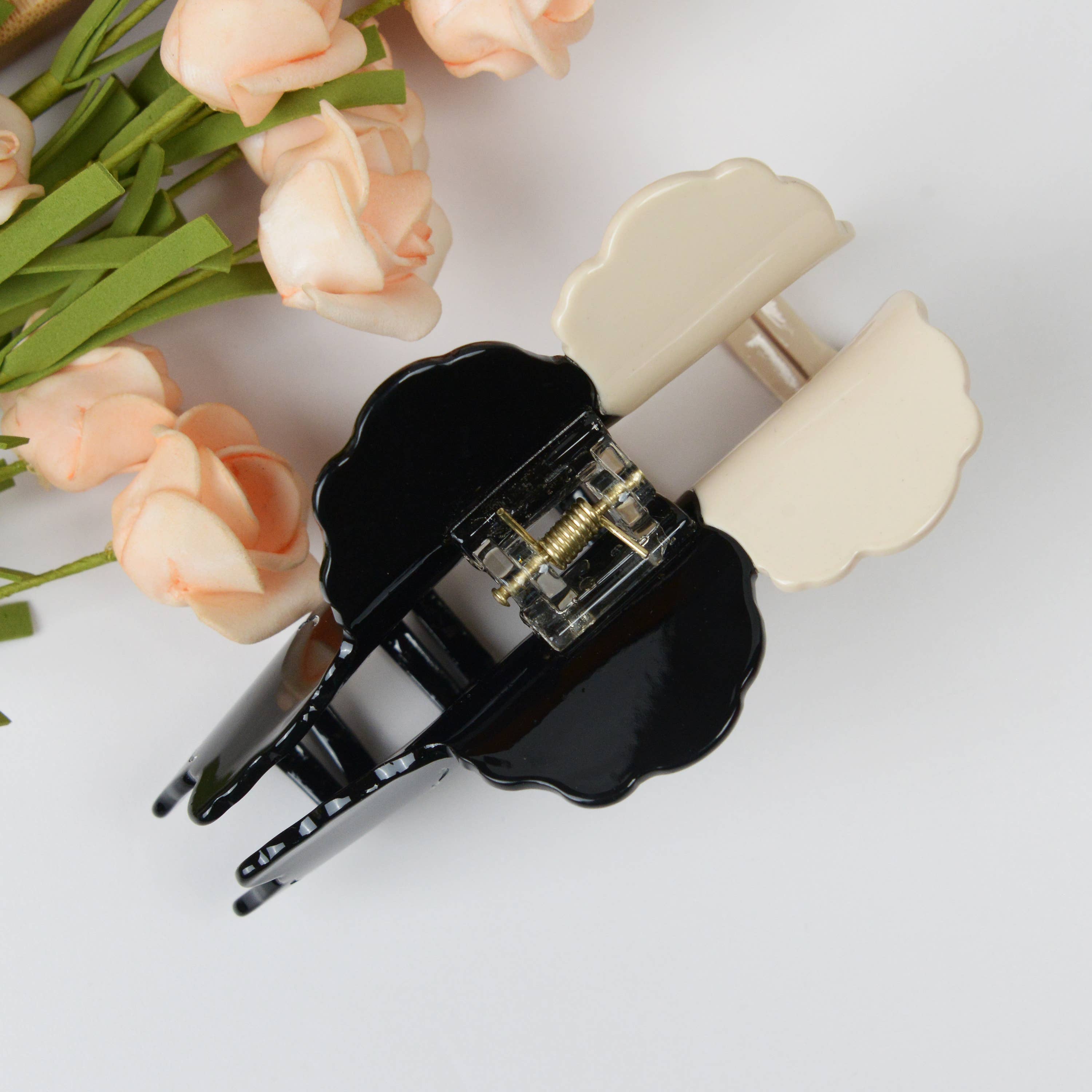 TheDivaSoap - Wholesale Hair Clip - Women's - Cute dog black and white color contrast hair claw clip4