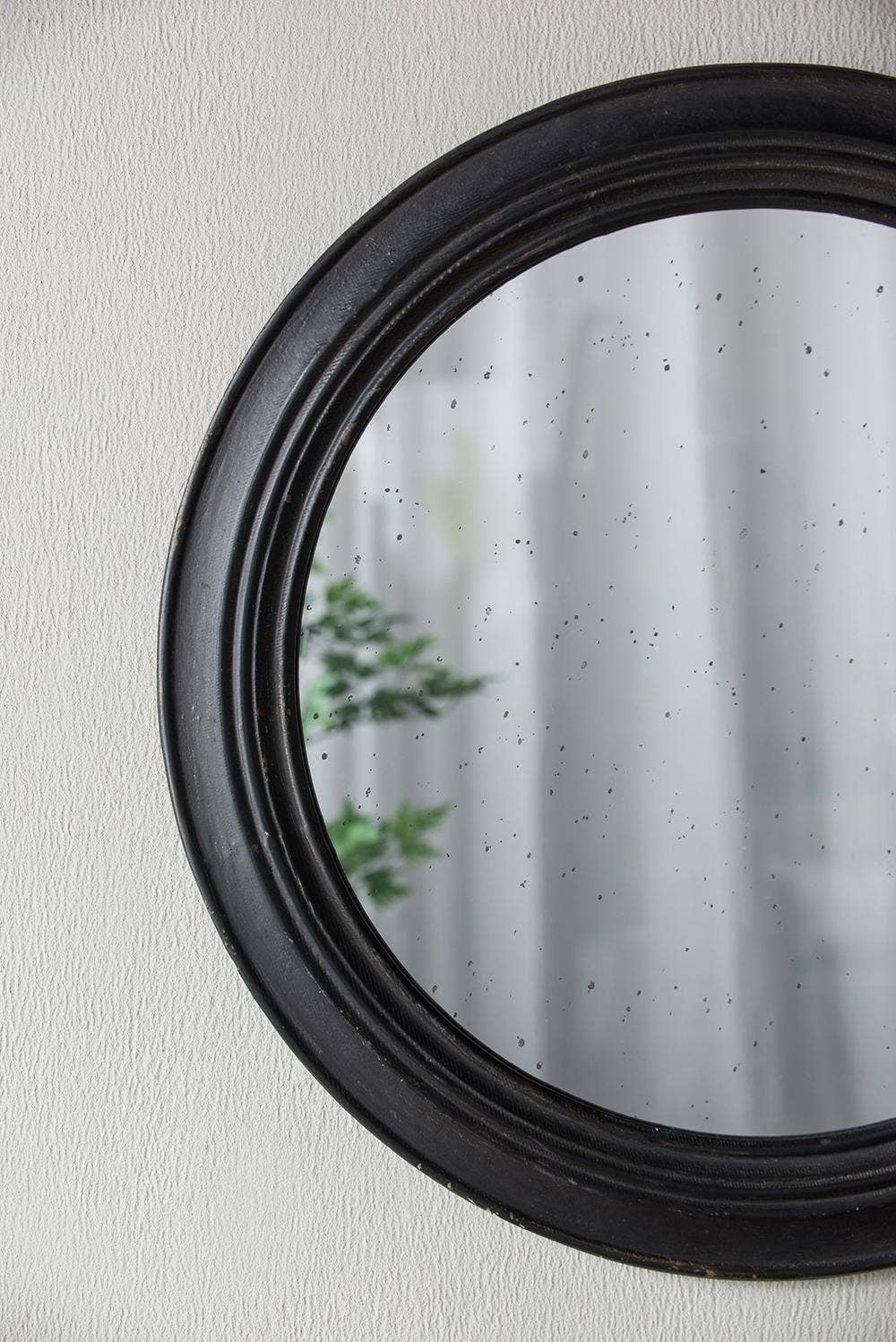 A&B Home Group Inc. - Wholesale Wall Mirror - D23.5" Antiqued Black Round Mirror - Black2