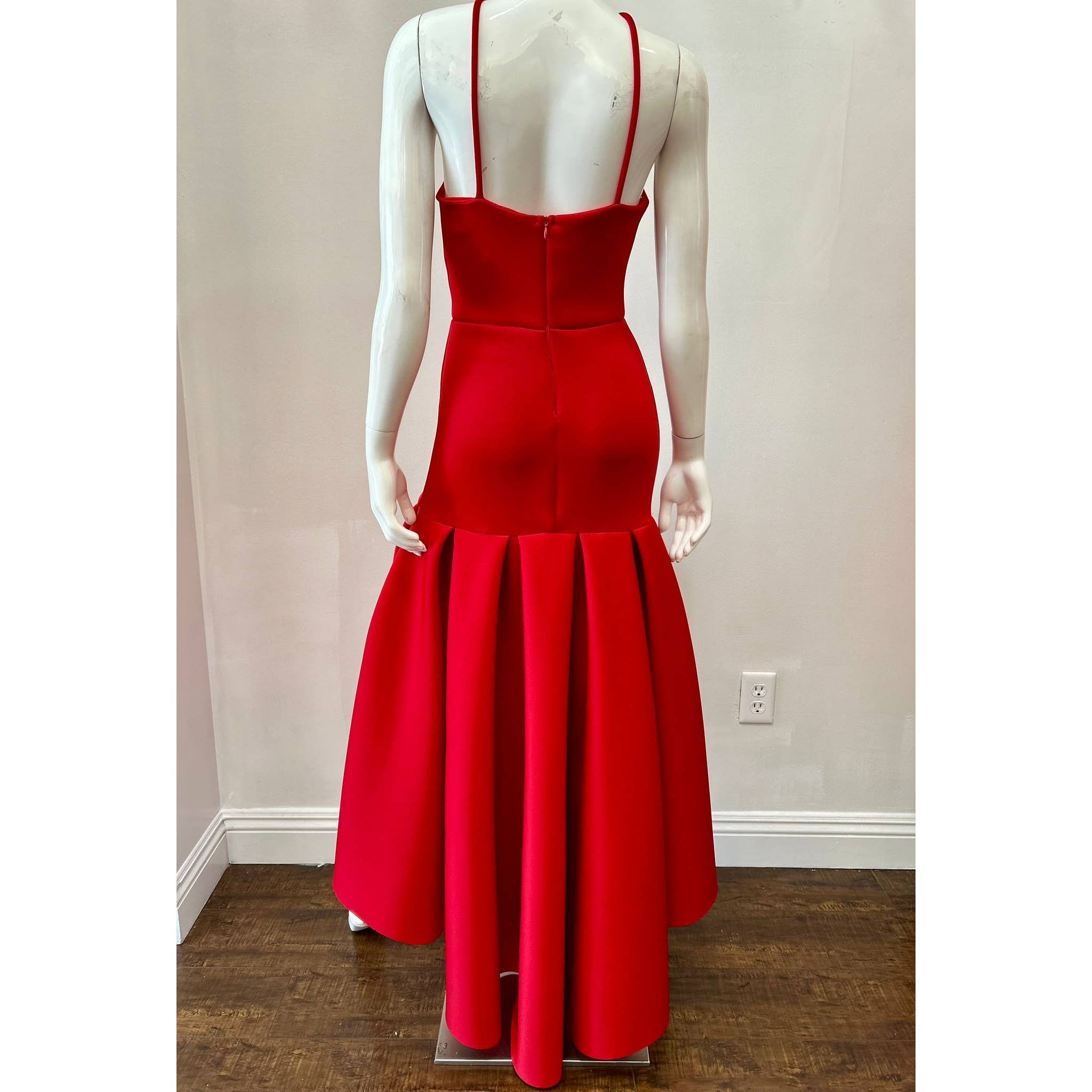 DORCAS – Großhandel Kleid – Damen – Maxikleid mit Rüschen und schulterfreiem Design5