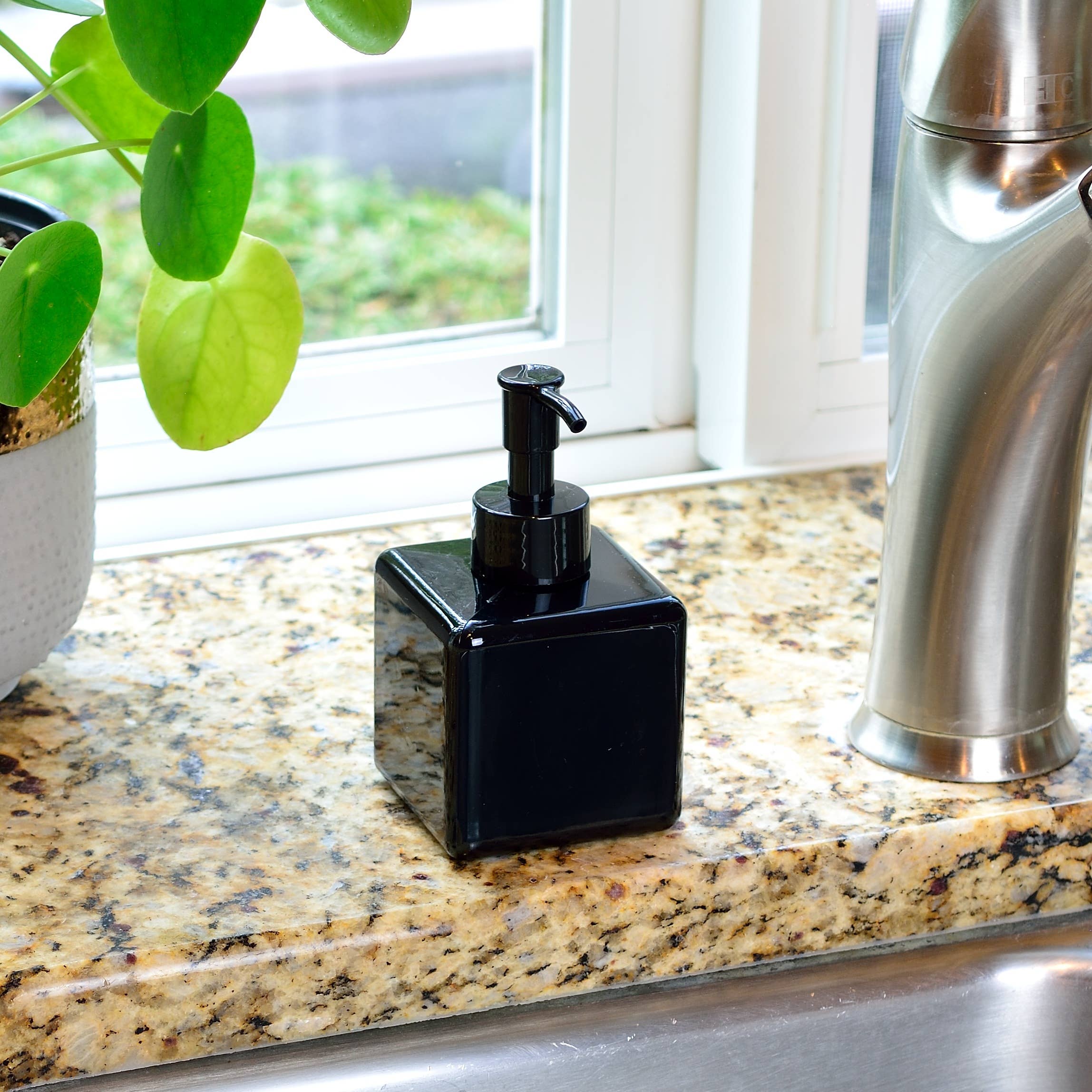 Youngever - Vente Distributeurs de savon - Youngever Lot de 5 bouteilles à pompe carrées en plastique de 8 oz - Noir2