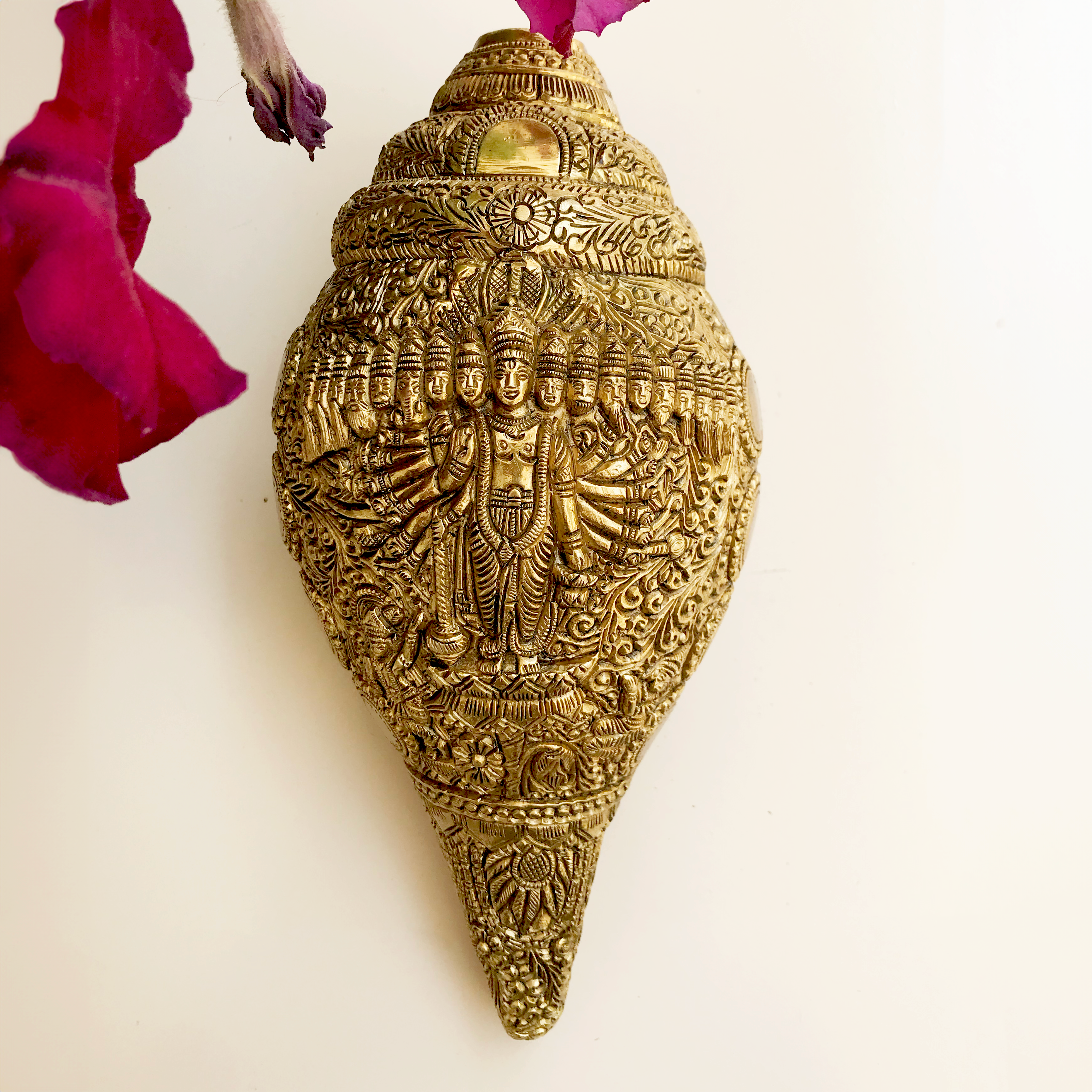 SAMA Homes - Wholesale Wall Accent - Vishnu 18 Faces Brass Conch Wall Hanging Shell, Hand Carved Hindu Religious Symbol1