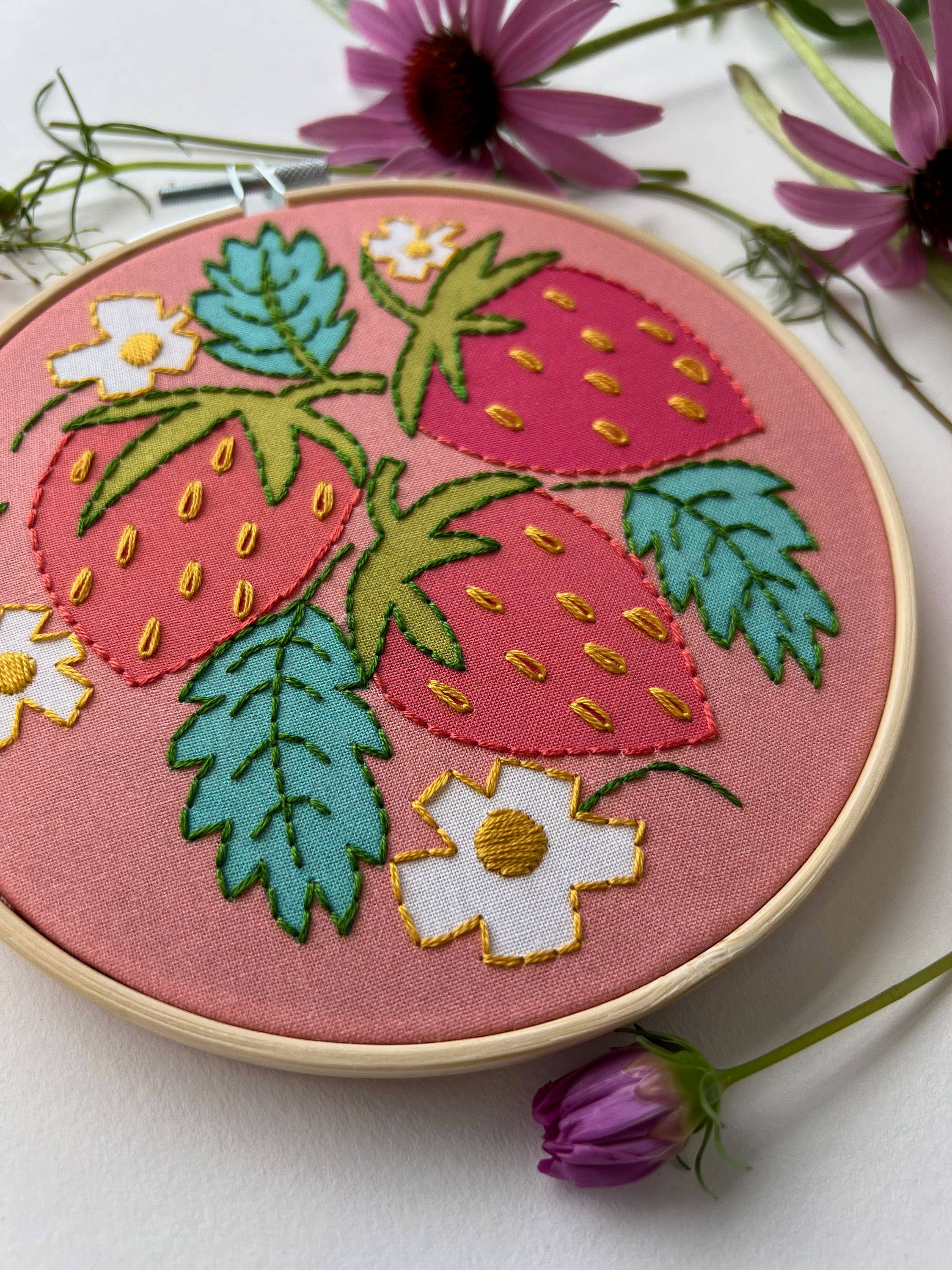 Rikrack - Wholesale Embroidery/Cross Stitch Supplies - Strawberries Embroidery Kit3