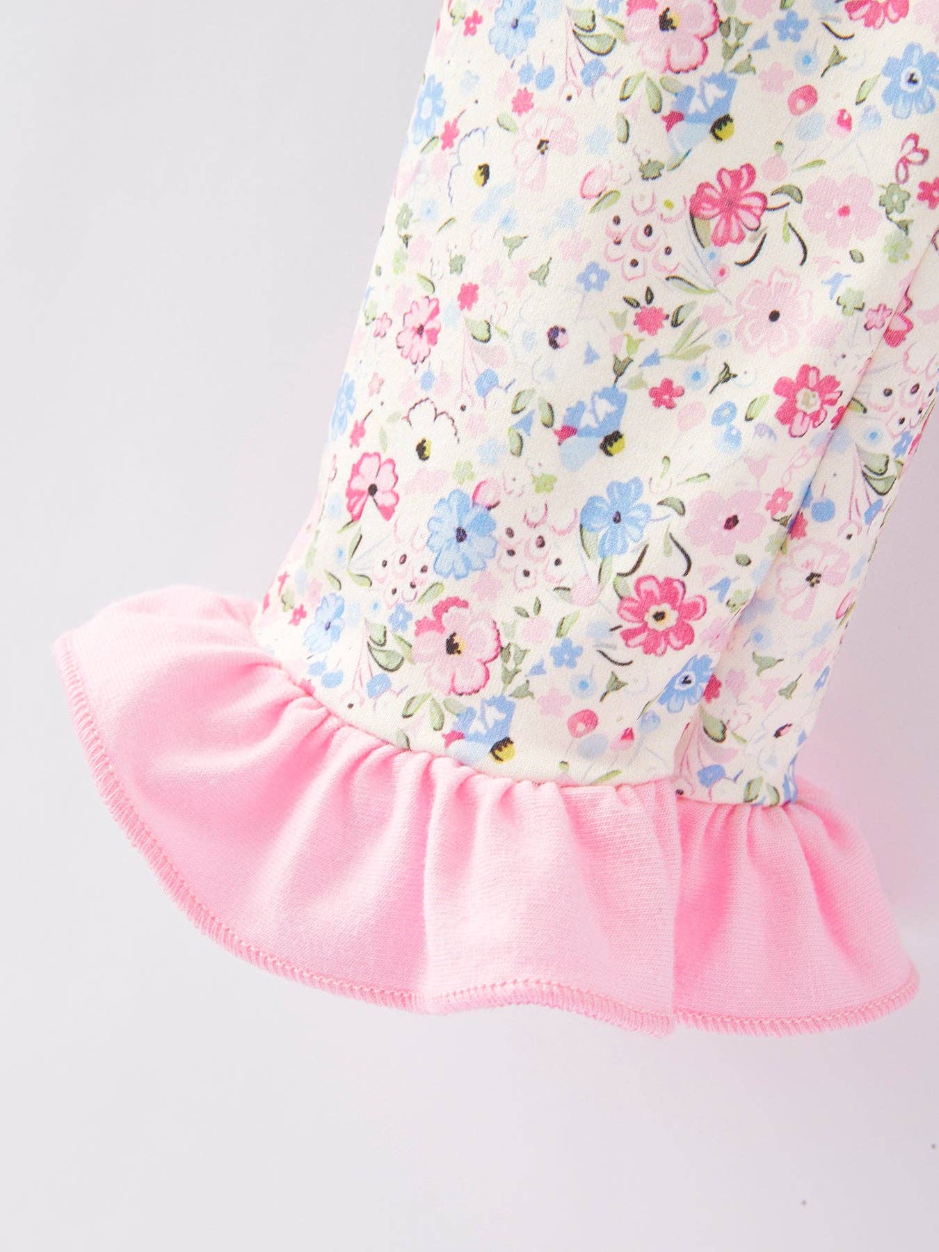 Rylee Faith Designs – Engroshandel Top- og buksesæt – til børn – Fodbold smocking broderet tøjsæt til piger4