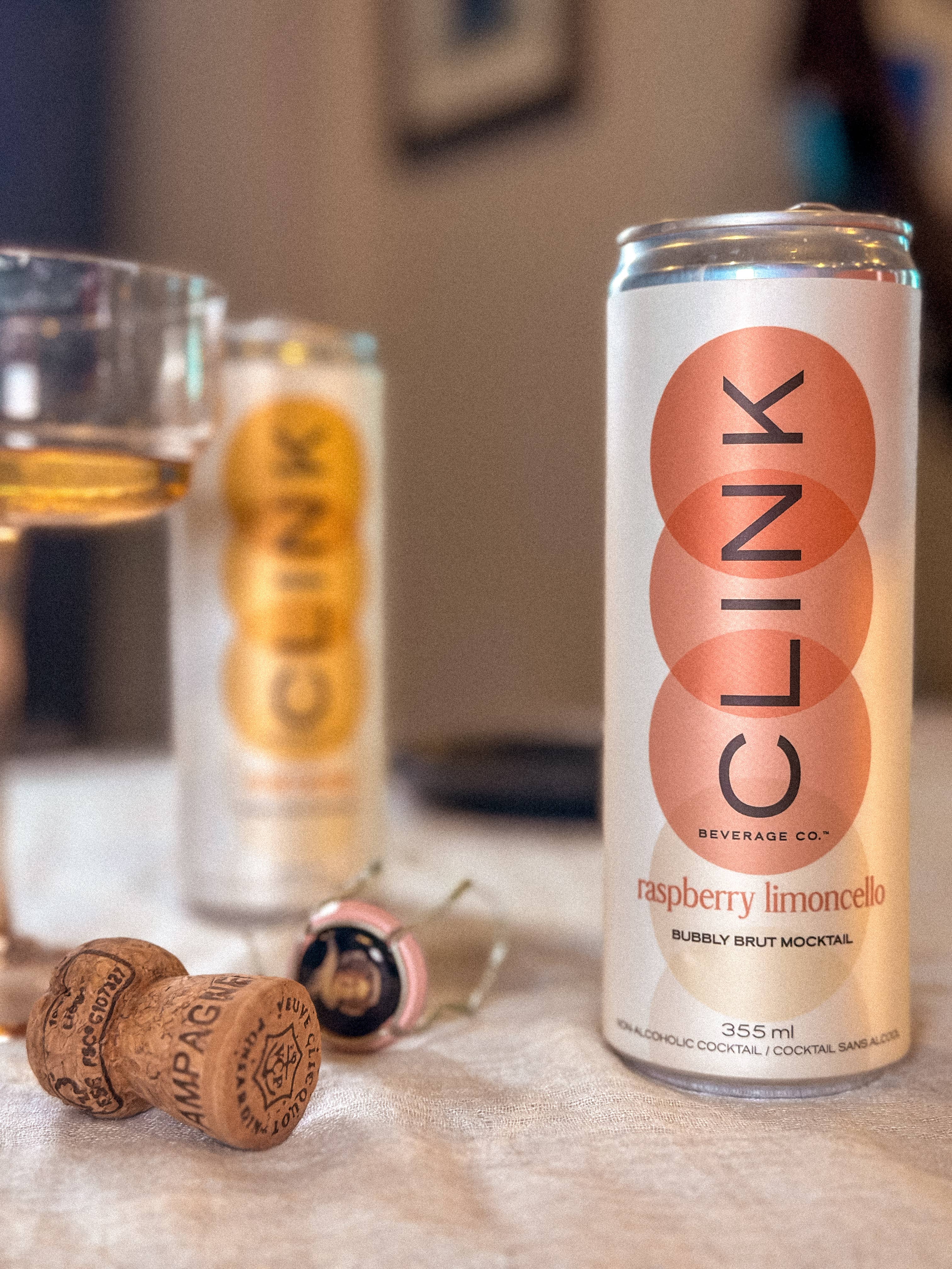 Clink Beverage Co. - Vente Apéritifs sans alcool/mocktails - Mocktail pétillant framboise limoncello brut sans alcool5