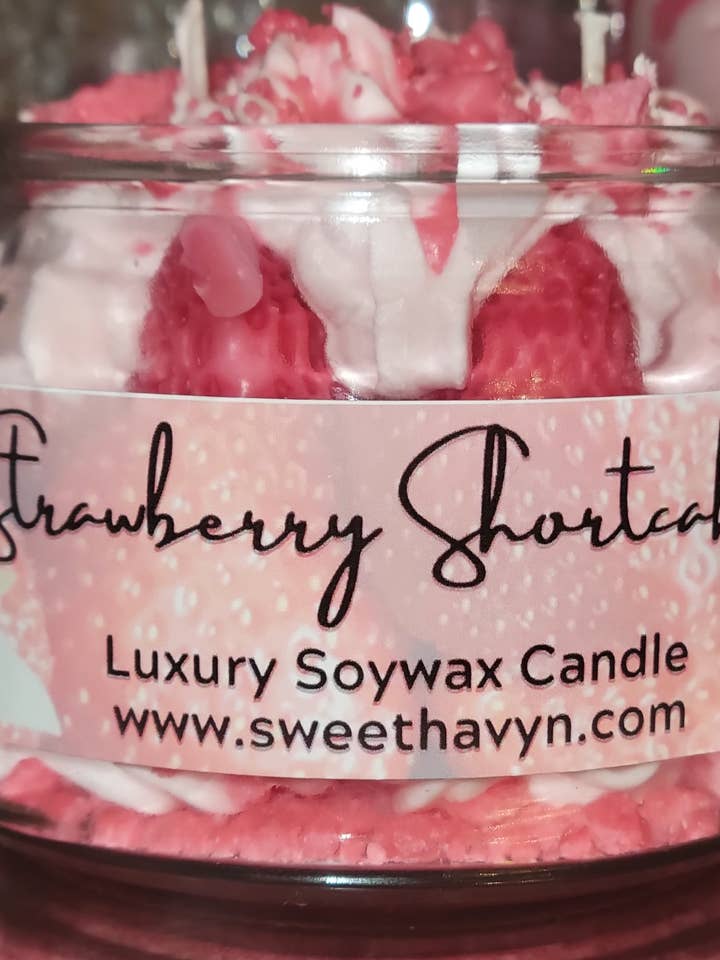 Strawberry Shortcake dessert candle for wholesale by Sweet Havyn