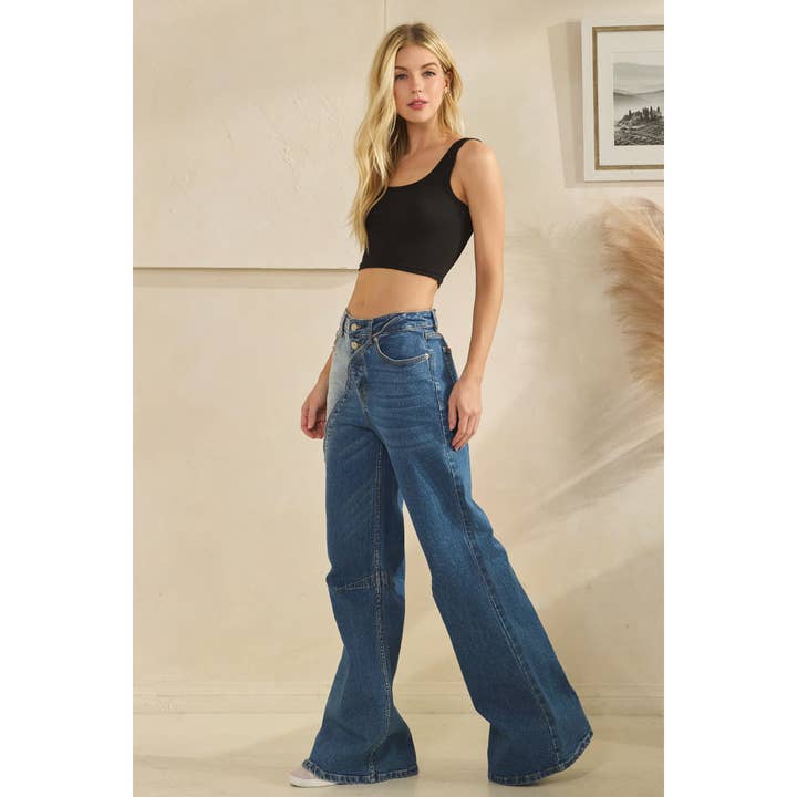 WASHED HIGH RISE ZIPPER DETAIL FRONT DENIM JEANS for wholesale on Faire4