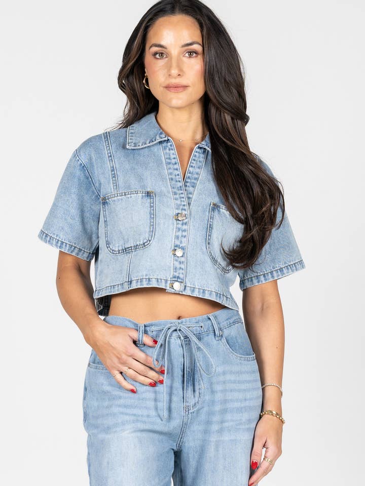 Giacca di jeans- CET3130 per la vendita all'ingrosso da parte di C'est Moi Clothing Co