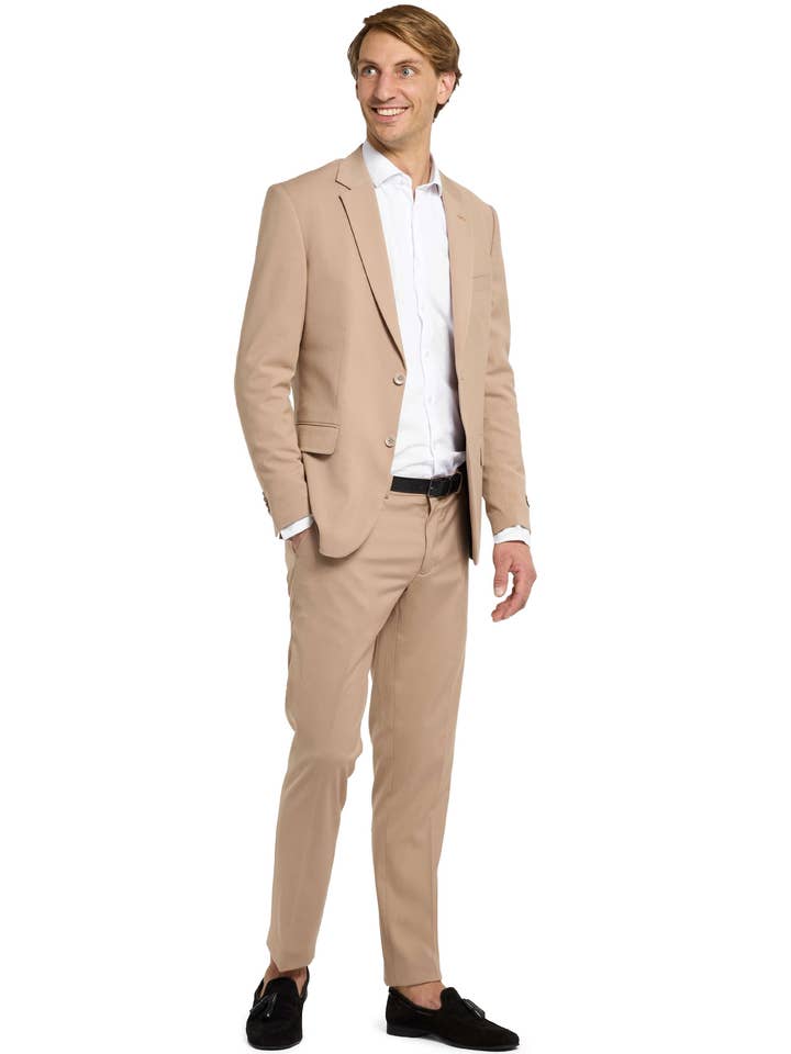 Sable Sombre Quotidien pour la vente par Oppo Merchandise Group B.V.