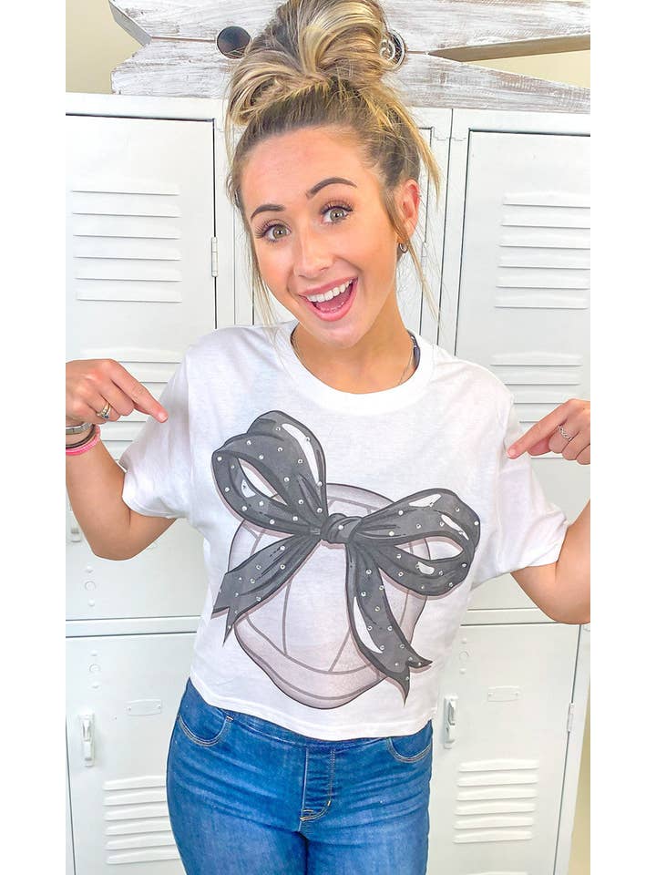 Sugar Stitch - Vente T-shirt à imprimés – femme - Top court graphique en strass avec nœud de volley-ball personnalisé2