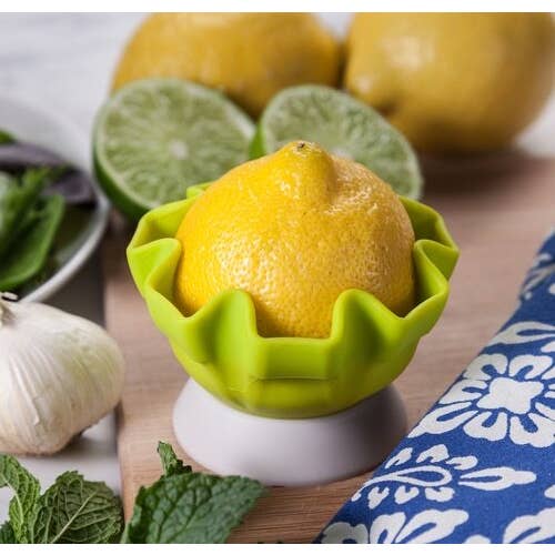 Gourmac - Wholesale Juicer - Citrus Squeezer Counter Display