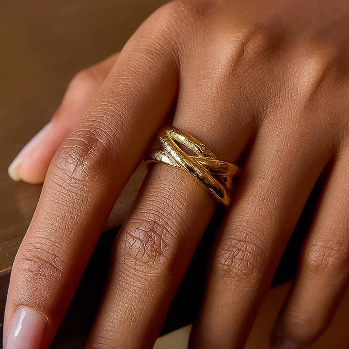 Corlisse 18K Gold Non-Tarnish Textured Crossover Ring for wholesale on Faire1