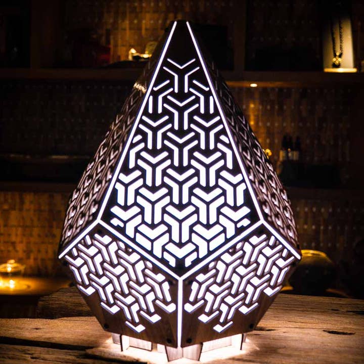 PAPERCRAFT WORLD - Vente Kit de bricolage - Lampe de table 3D en papercraft SINAR Arrow1
