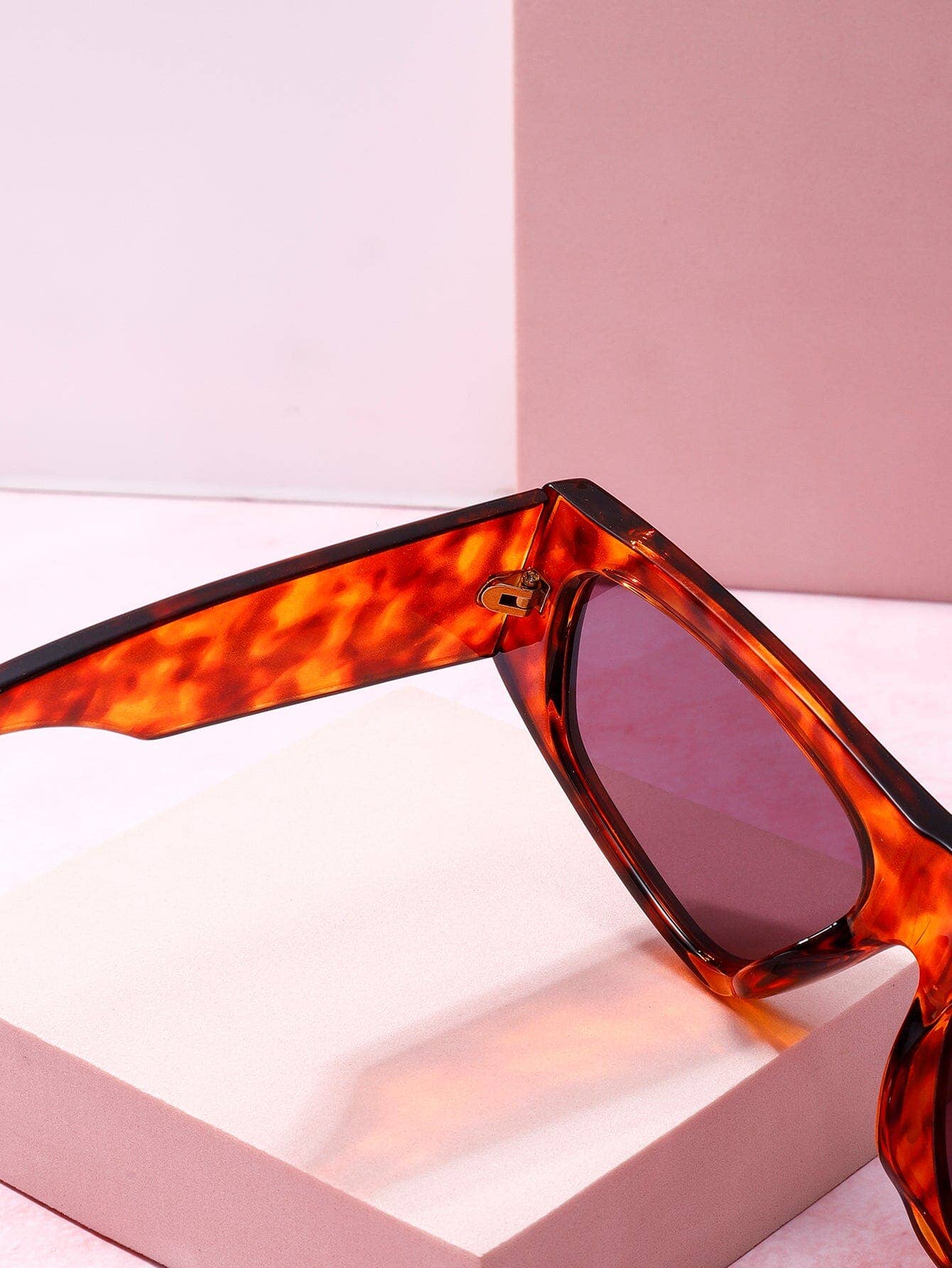 Mure and Grand - Wholesale Sunglasses - Women's - Costa Brava Rounded Frame Sunglasses5