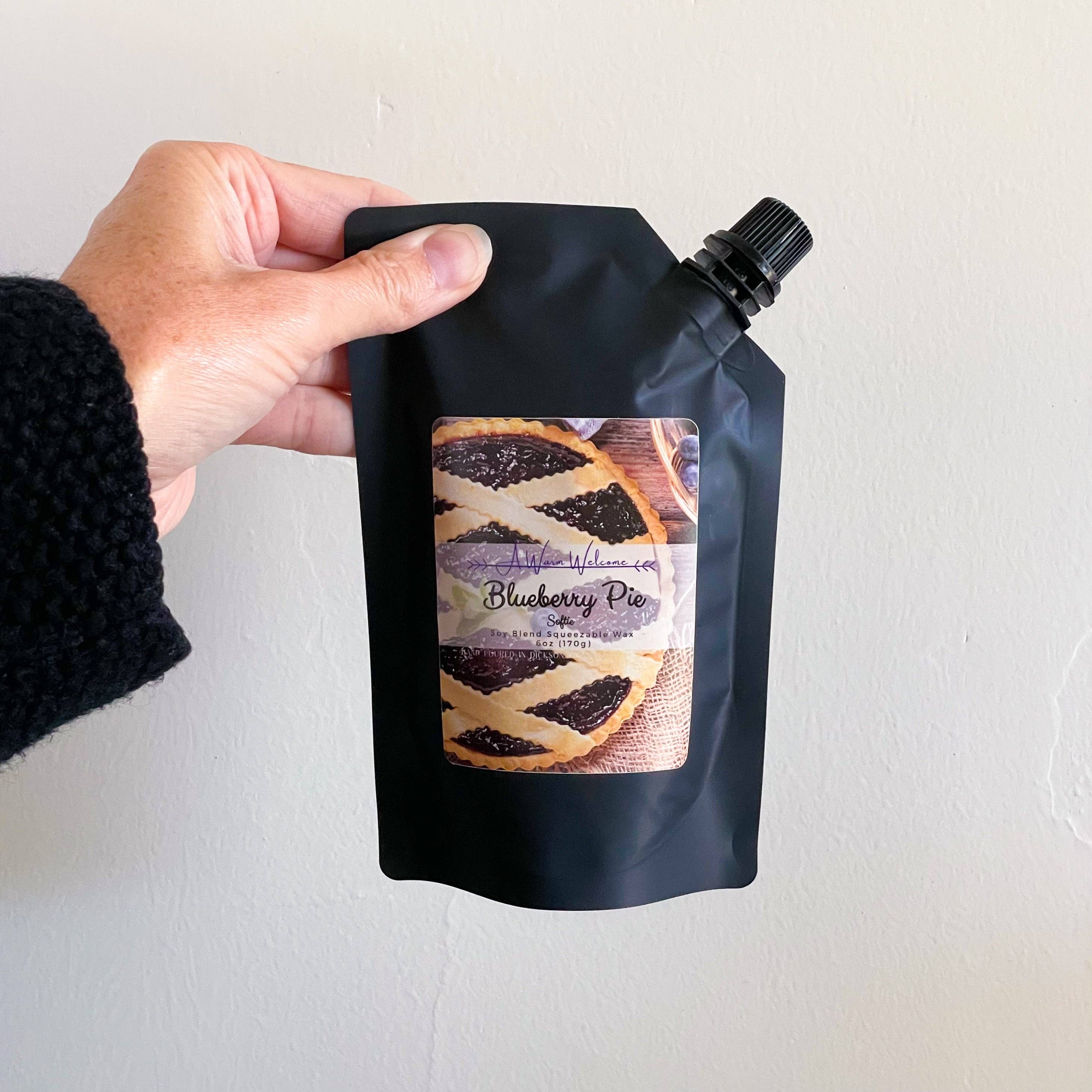 A Warm Welcome - Wholesale Wax Melt - Blueberry Pie Softie | Squeeze Wax Melt2