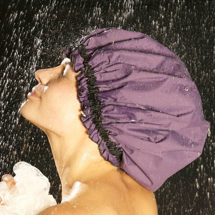 Klassischer lila Duschhut/Duschhaube für den Großhandel von The Shower Scene