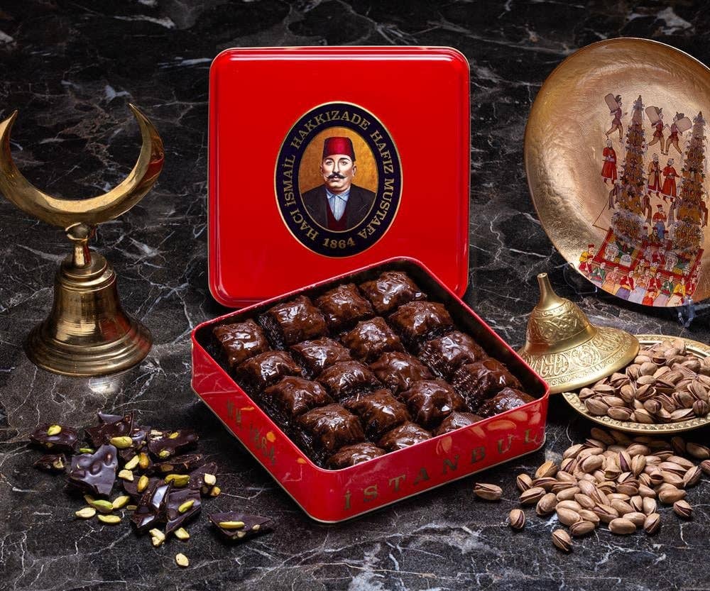 Aladdin – wholesale Chocolate box – Hafiz Mustafa | Chocolate Pistachio Baklava (Small Box)0