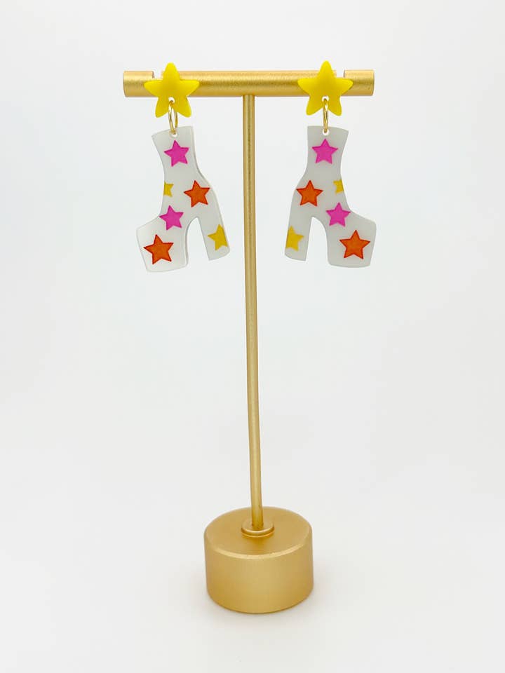 Akryl Gogo Boot øreringe for engroshandel hos Rayne Cloud Creations