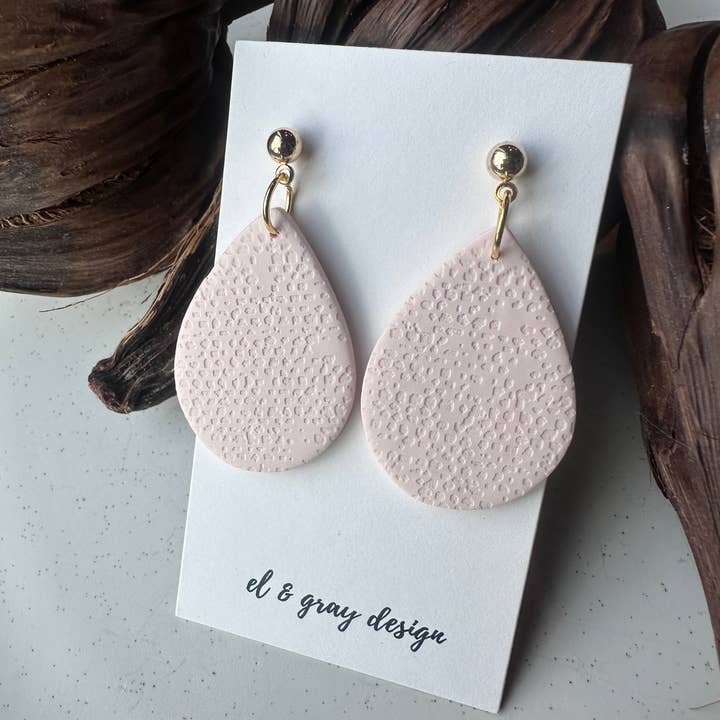 El & Gray Design - Wholesale Dangle Earrings - Pinkies Up Dangle Earrings3