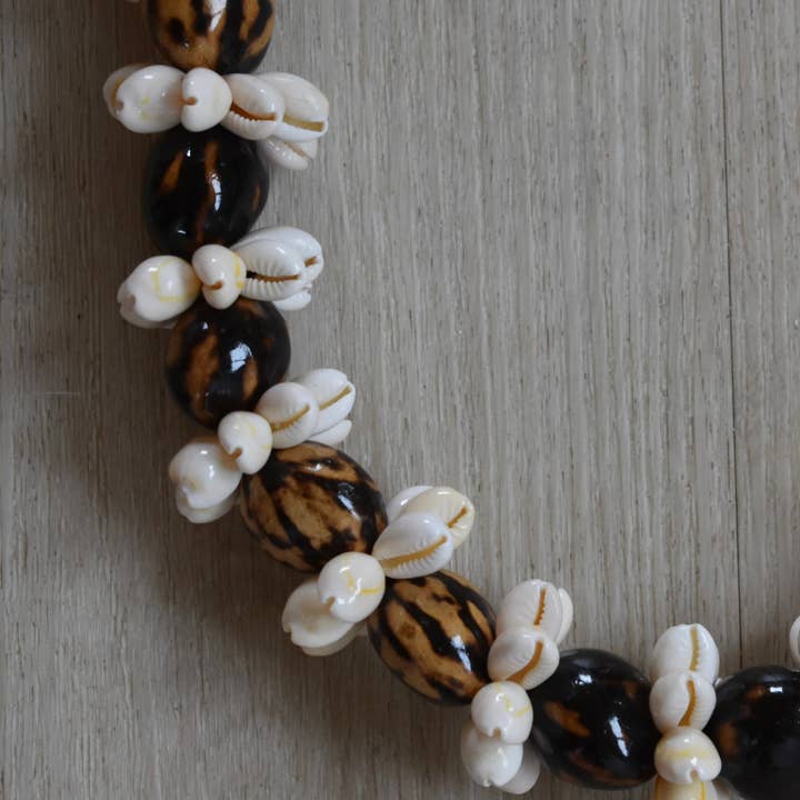 Revel Sun Hawai'i - Wholesale Decorative Tabletop Object - Kukui Nut + Cowrie Shell Lei - Brown2