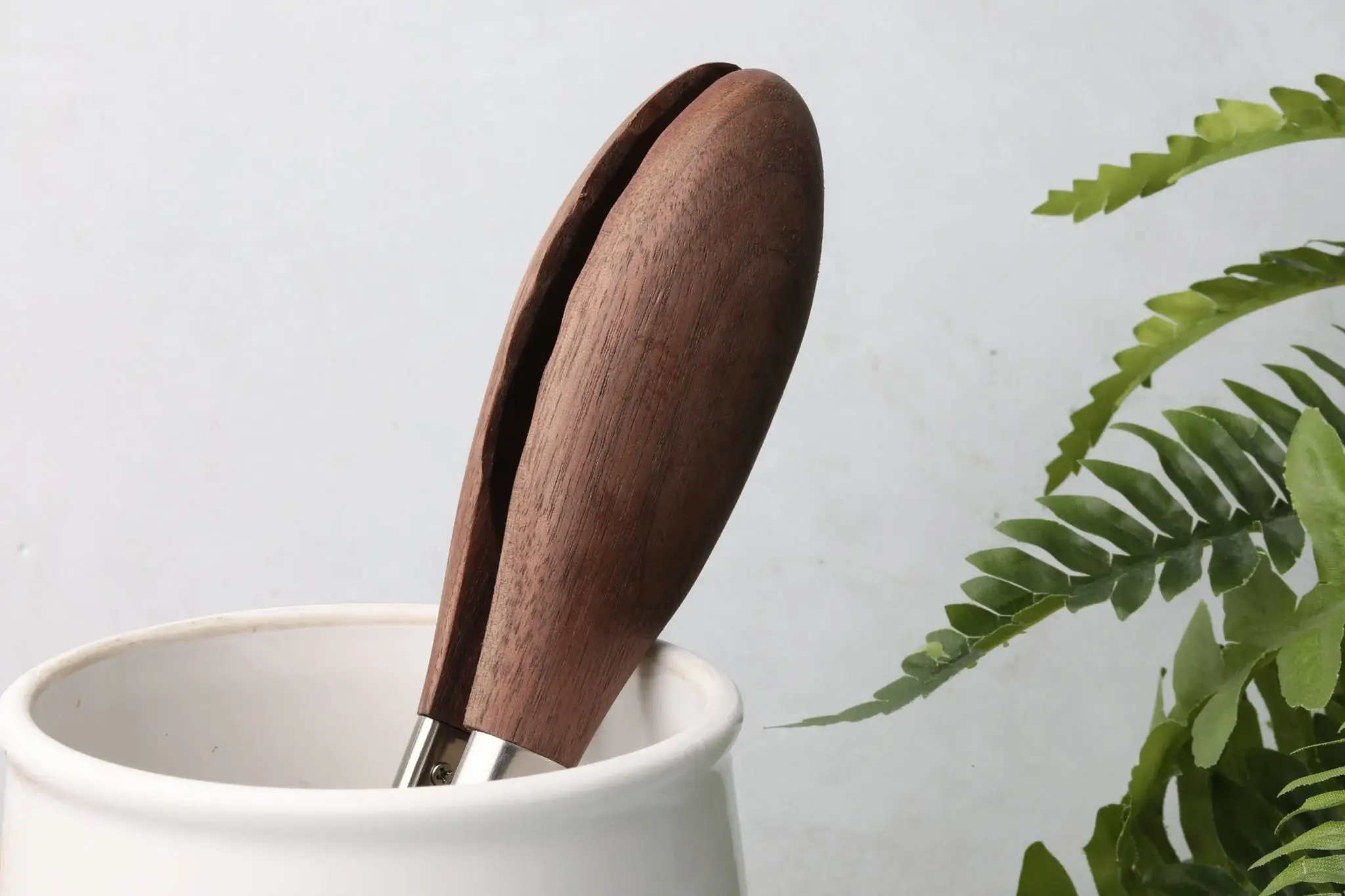 Salt & York – wholesale Kitchen tong – Walnut and Stainless Steel Tongs2