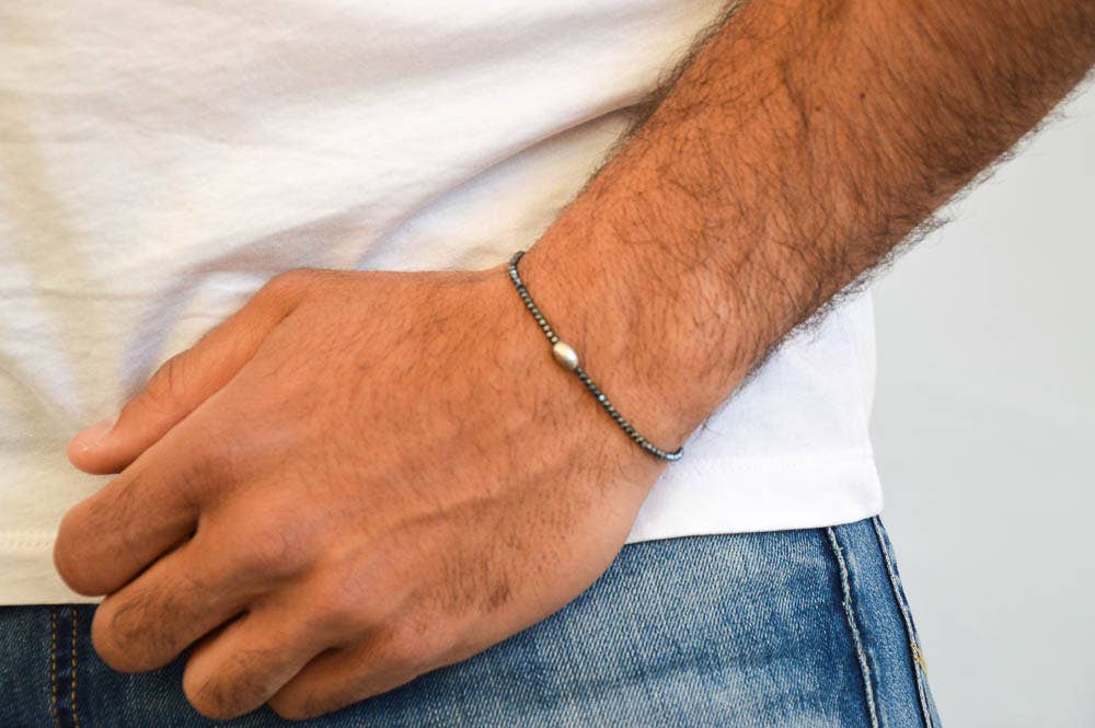 Christina Christi – Engroshandel Perlearmbånd – Minimalistisk armbånd til mænd med perler1