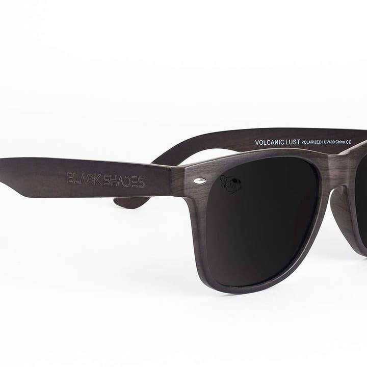 Luxure volcanique pour la vente par Black Shades