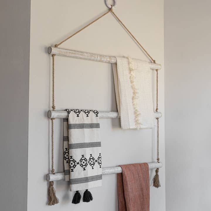 Foreside Home & Garden - Wholesale Wall Mounted Shelf - Hudson Retail Display Hanging Blanket Ladder White Wood