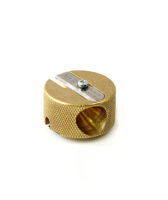 Fine & Candy – wholesale Pencil sharpener – Brass Round Double-Hole Sharpener1