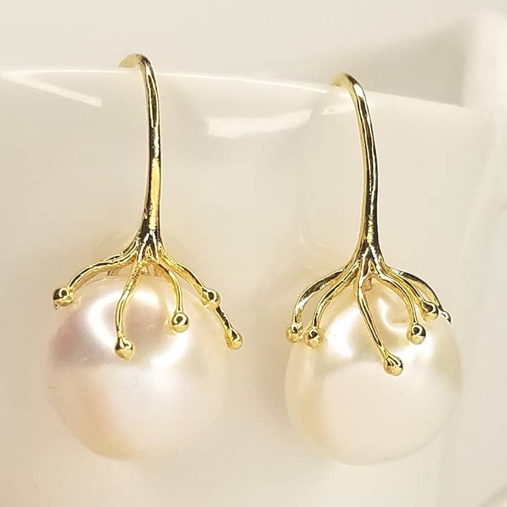 Handmade Single Pearl Drop Earring for wholesale by BETTYOH INC