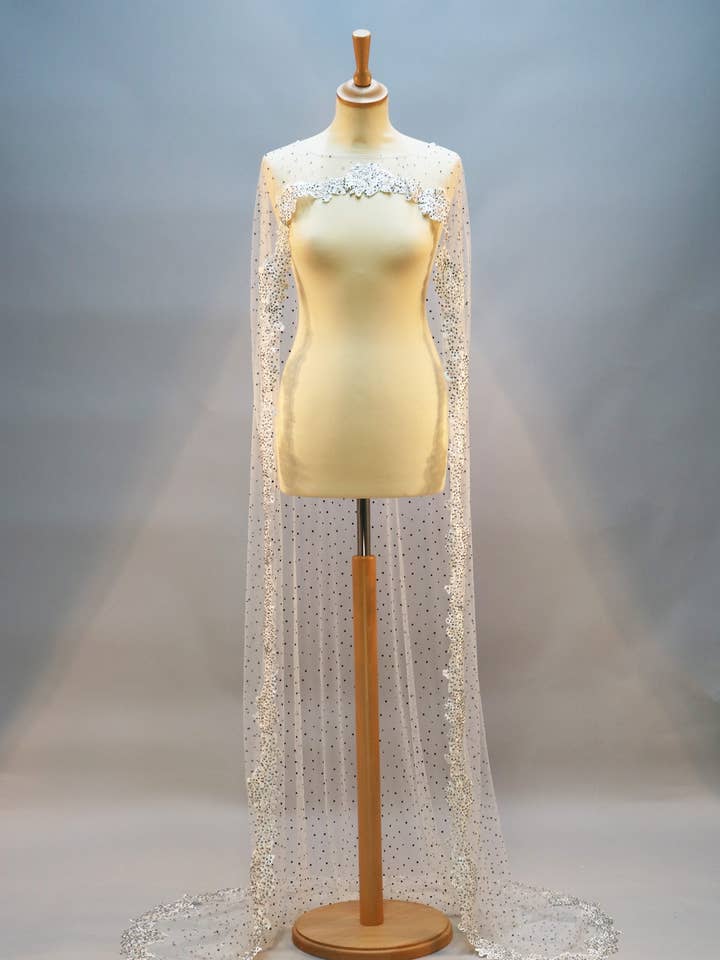 Velo da sposa TPVL-63 per la vendita all'ingrosso da parte di Invitadissimas