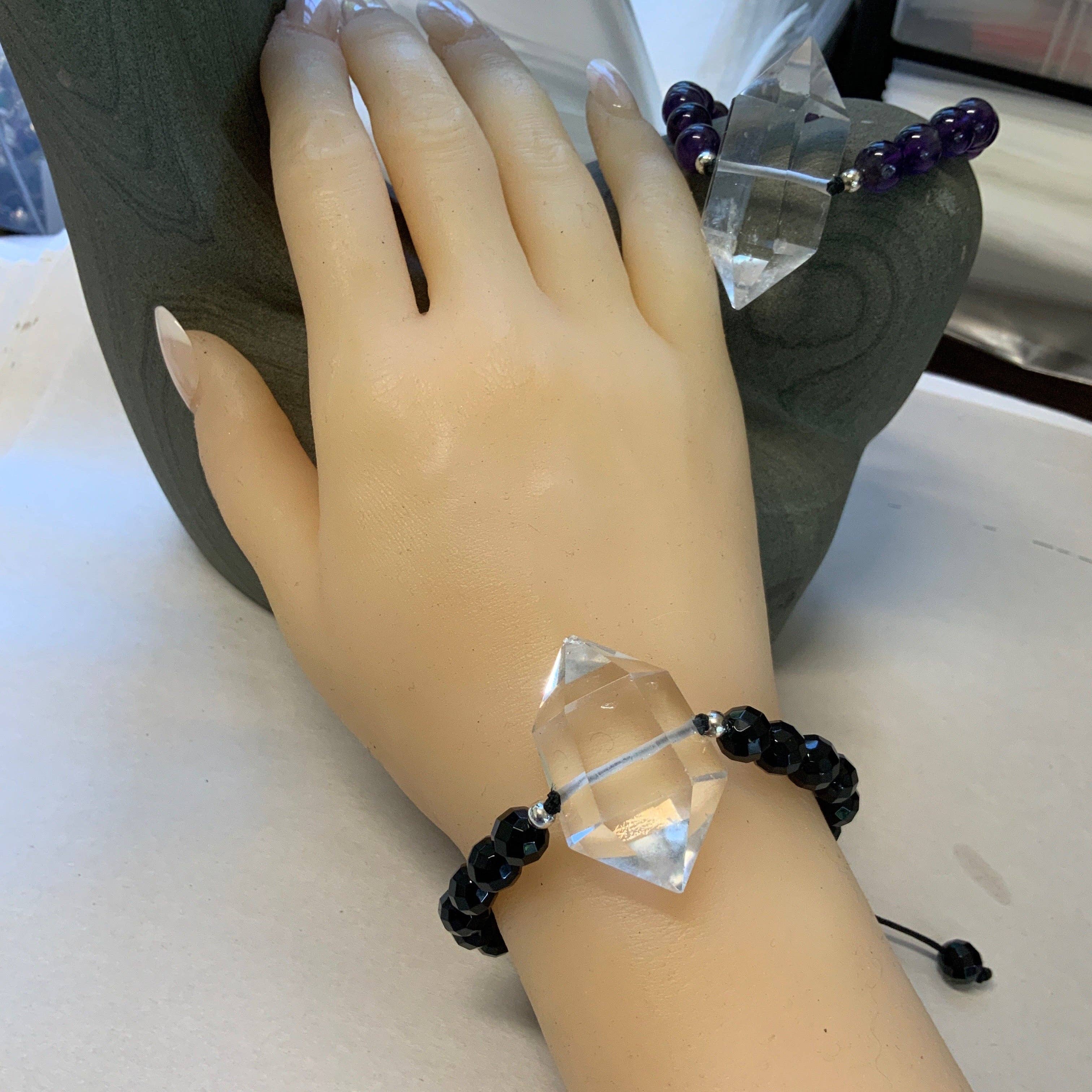 Peace Love Bling – Großhandel Perlenarmband – Power Quarz-Kristall-Armband5