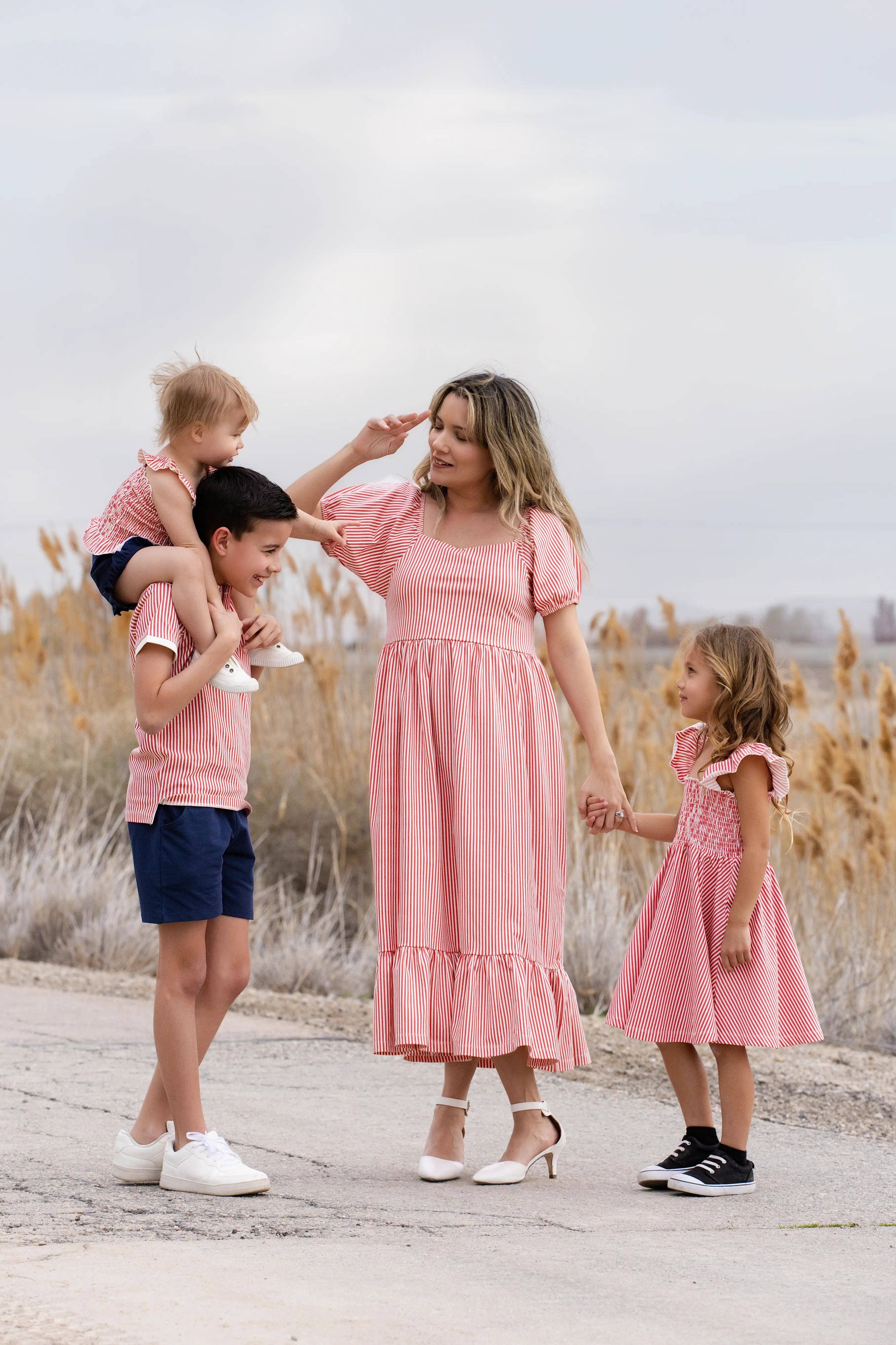 Monica + Andy - Vente Robe – enfant - Robe de fête organique pour adulte_Rayures rouges2