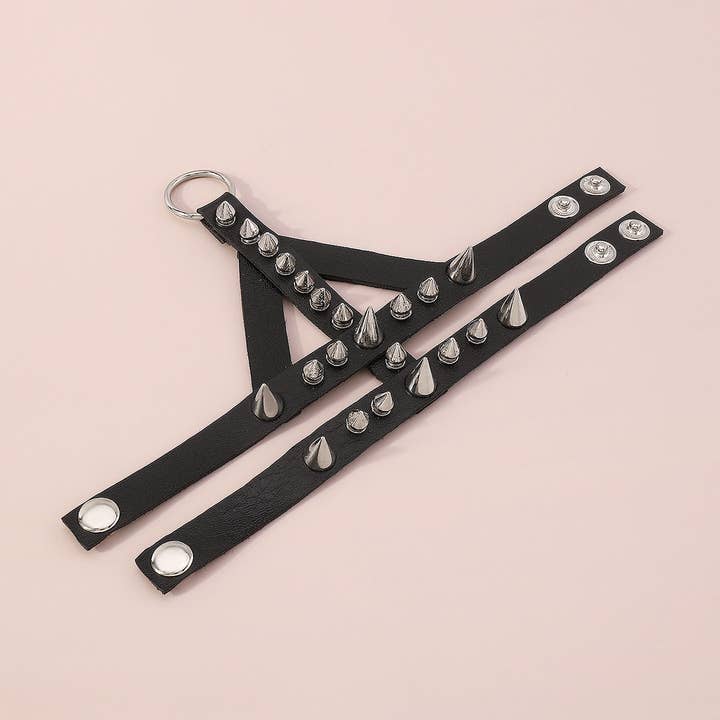 Black Punk Rivet Finger Bracelet B3842 for wholesale on Faire3