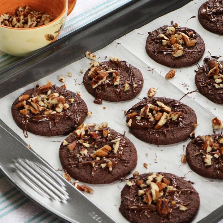 Biscuits aux noix de pécan au chocolat pour la vente par Ani & Fabi Baking Kits