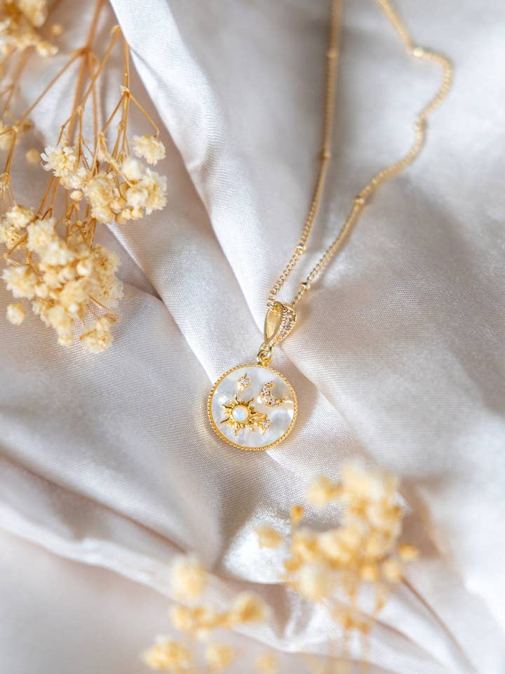 Collier Ophelia pour la vente par Rox & Lily