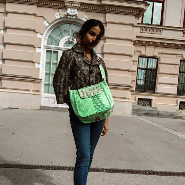 URBAN BAG | Umhängetasche für den Großhandel von REFISHED fair fashion