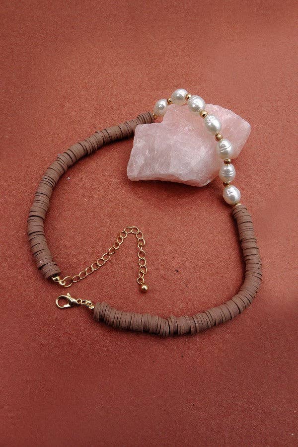 JOSSLYN by wall to wall - Wholesale Beaded/Pearl Necklace - HEISHI DISC BEAD PEARL NECKLACE | 51N20709373