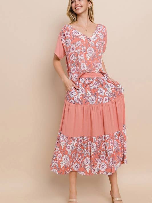 Fließendes, sensationelles Damen-Top & Rock-Set für den Großhandel von Yelete