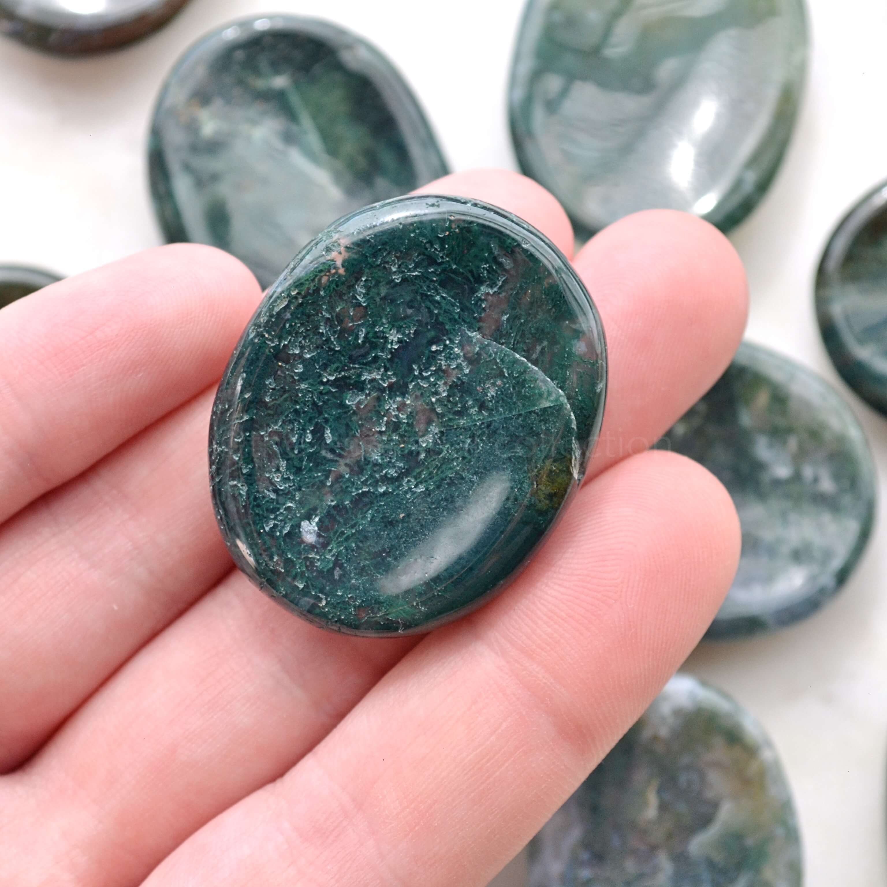 The Essential Collection - Wholesale Spiritual stone/crystal - Moss Agate Crystals Worry Stones1