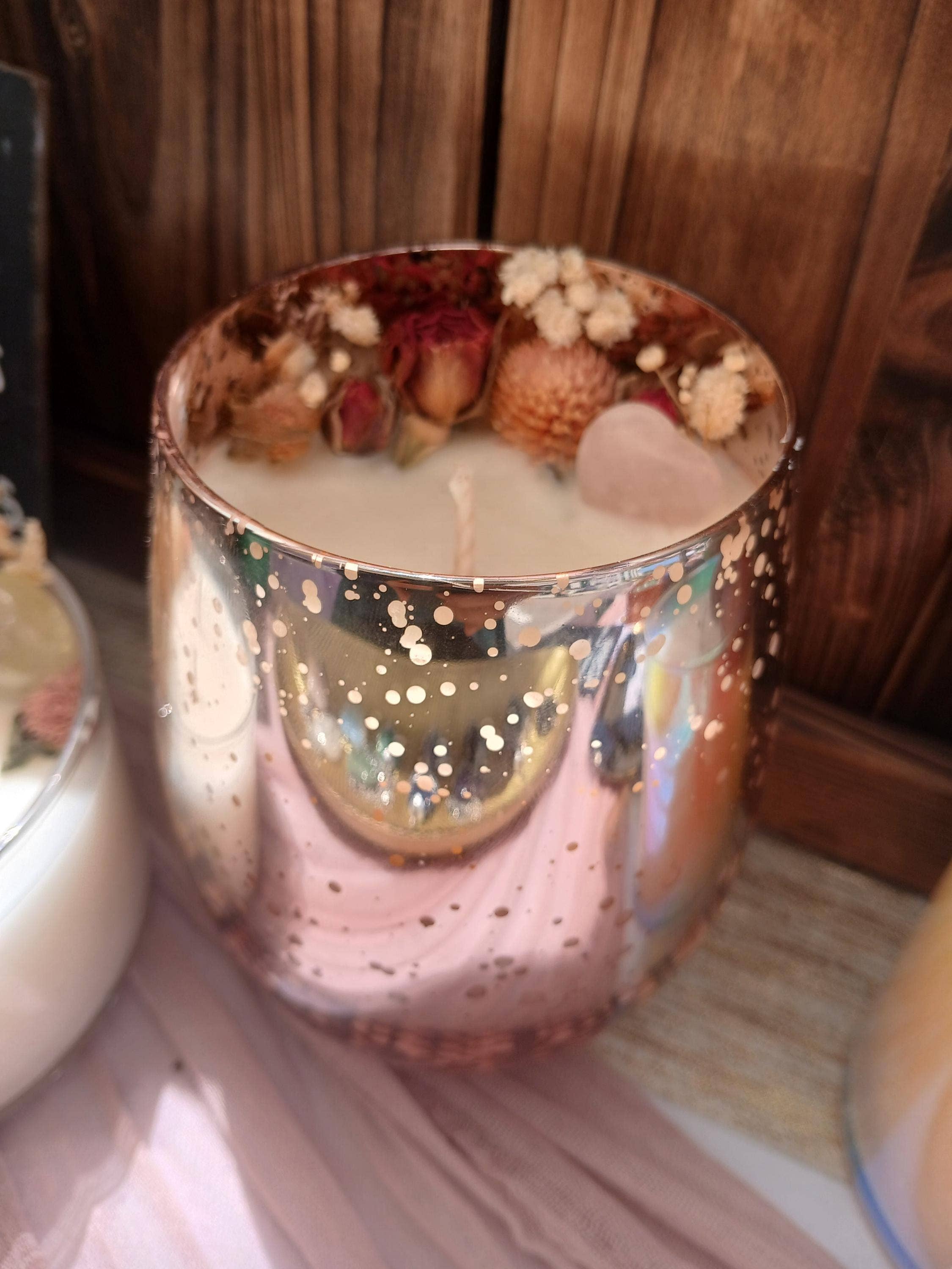 moon and mantras - Vente Bougie en bocal - Bougies d'intention à l'énergie féminine divine avec quartz rose3