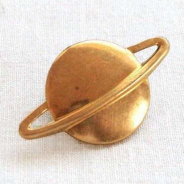 Vintage Brass Planet Saturn Pin - Planet Pin - Astronomy for wholesale by The green antique trunk