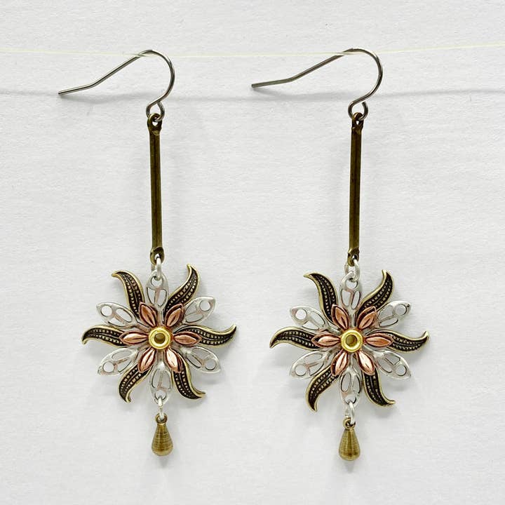 Botanische Ohrringe gemischtes Metall - 3515 für den Großhandel von Alchemy Inc