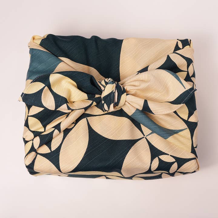Emballage cadeau en tissu/Furoshiki/Japonais/70cm×70cm Shippou Bleu-Vert pour la vente par KASHIKO