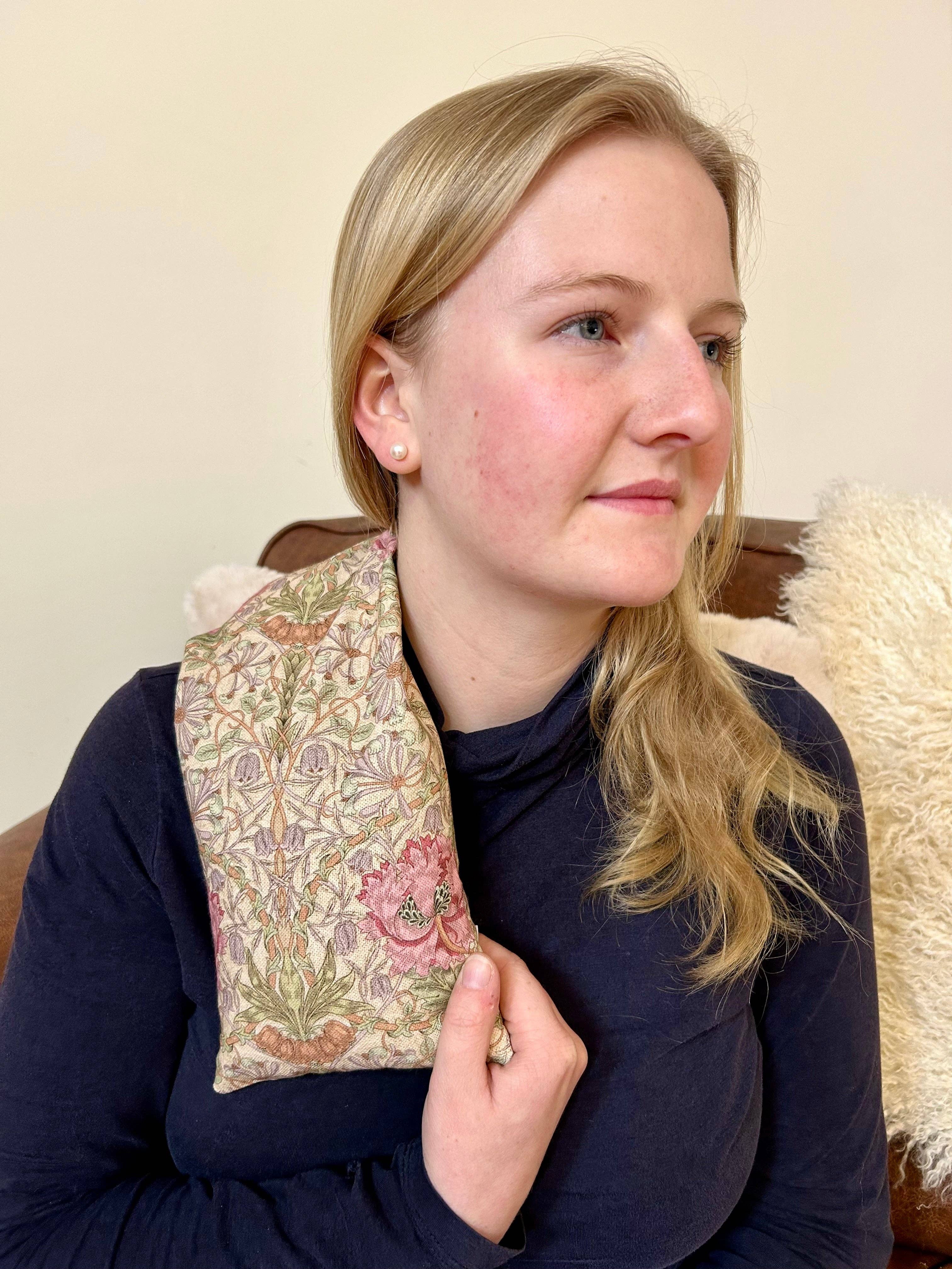 The Wheat Bag Company - Vente Compresses chaud/froid - Sac à blé William Morris Honeysuckle Rose en coton2