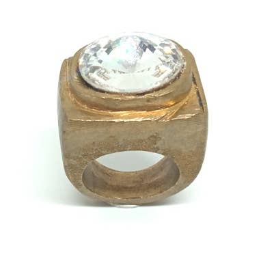 Bague en laiton Crystal Pyramyd pour la vente par Thomas Ayers Jewellery