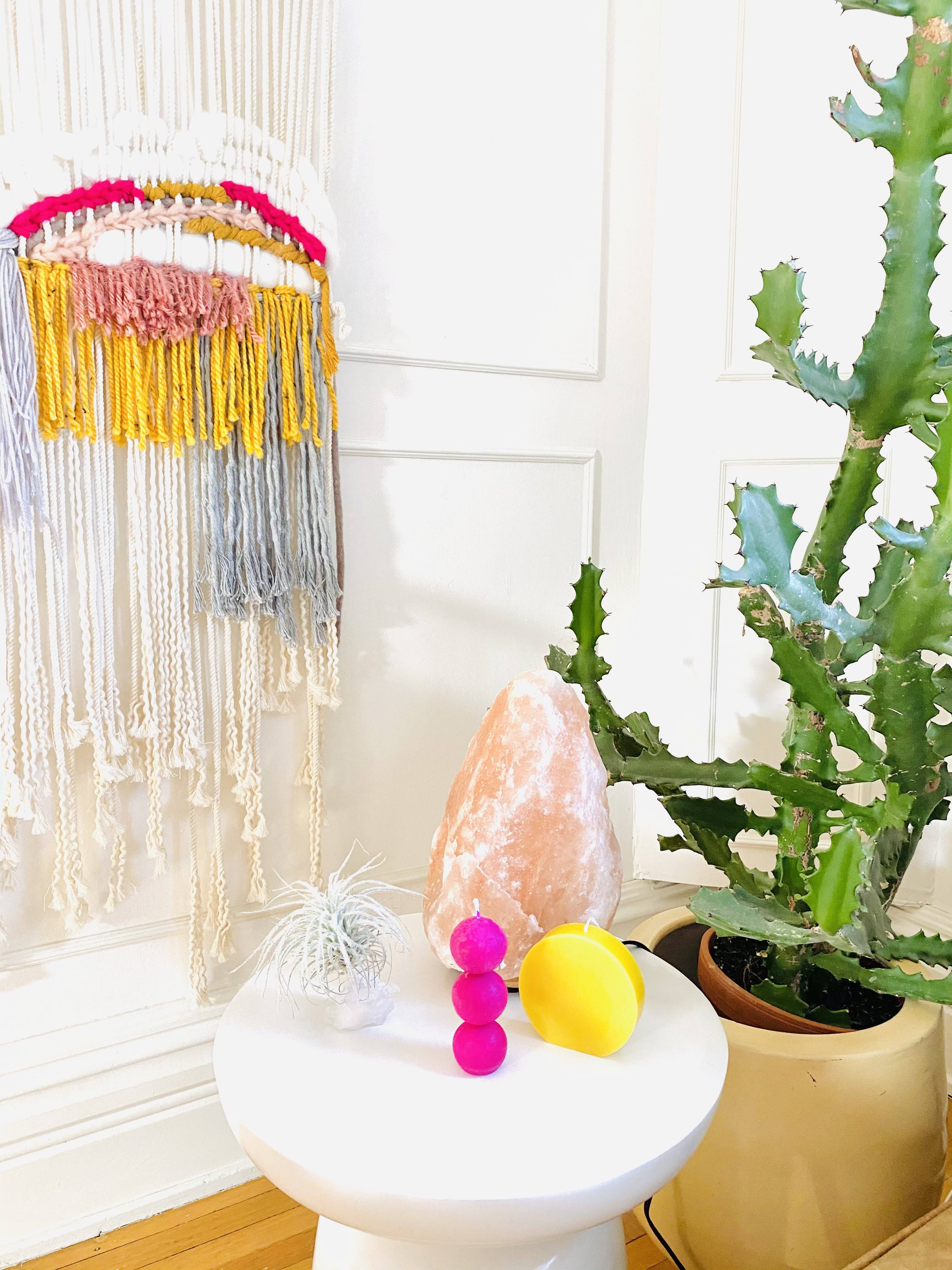 Maple + Love - Vente Bougies originales - Bougies en cire d'abeille aux formes géométriques colorées10