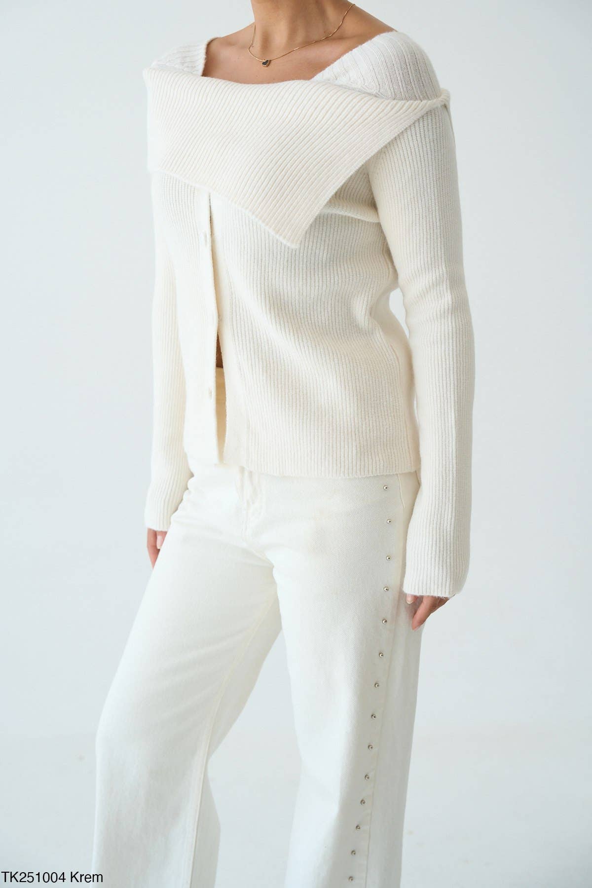 Design company-Fatma Balkir - Wholesale Knit Sweater - Women's - Asymmetric Neckline Women’s Knit Sweater2