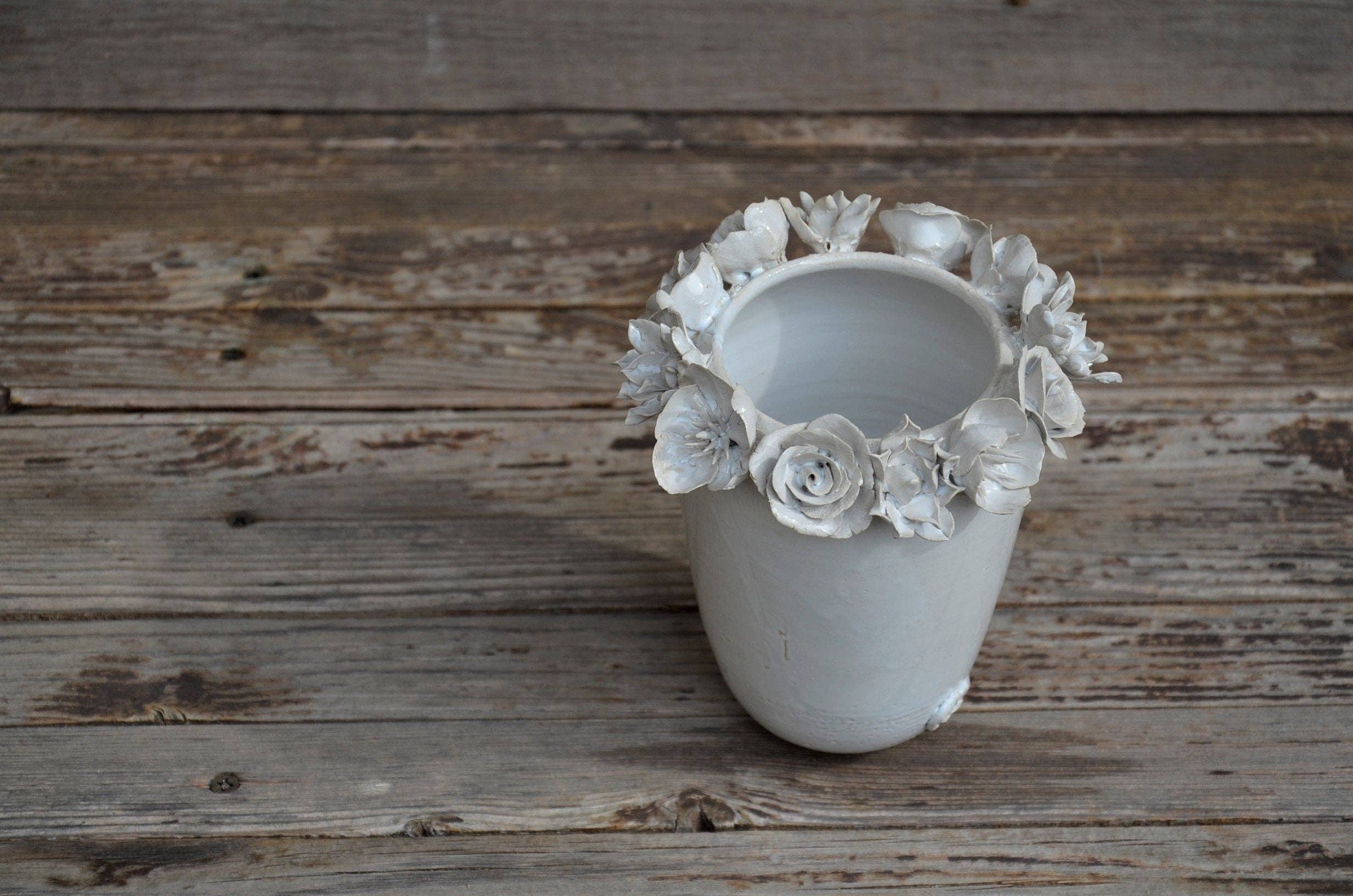 L'Officina - Wholesale Vase - Mixed flowers - White stoneware vase4